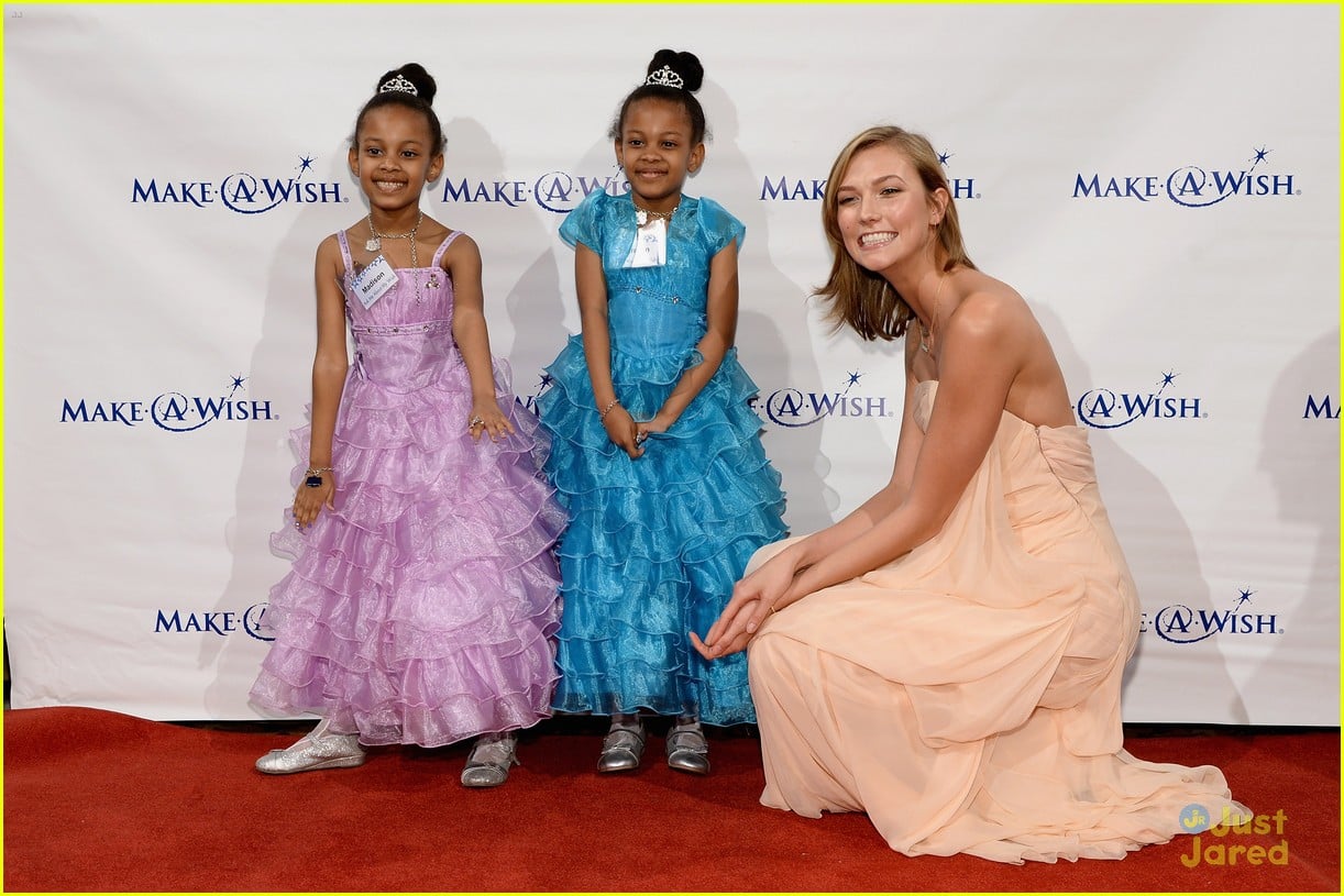 Karlie Kloss Greets Wish Kids with a Smile at the MakeAWish Gala