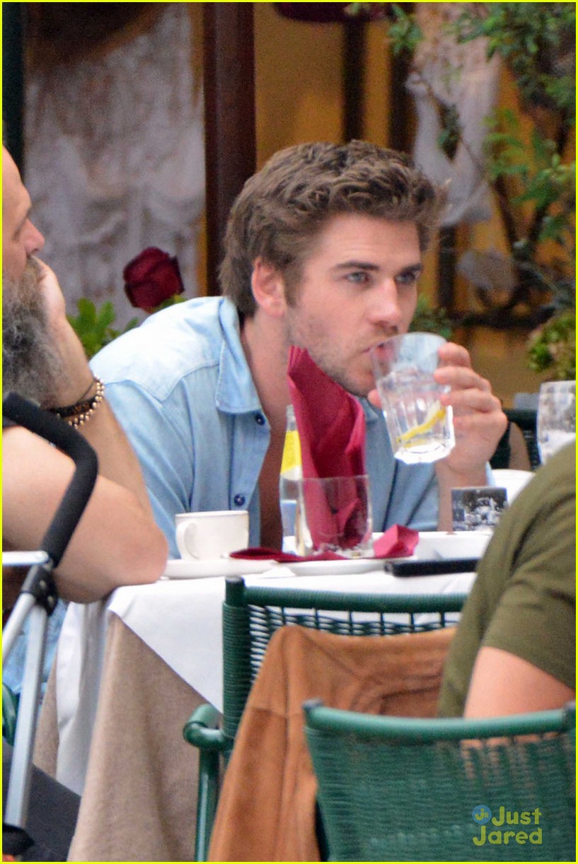 Liam Hemsworth Looks Well Rested on Vacation After Wrapping 'Hunger ...