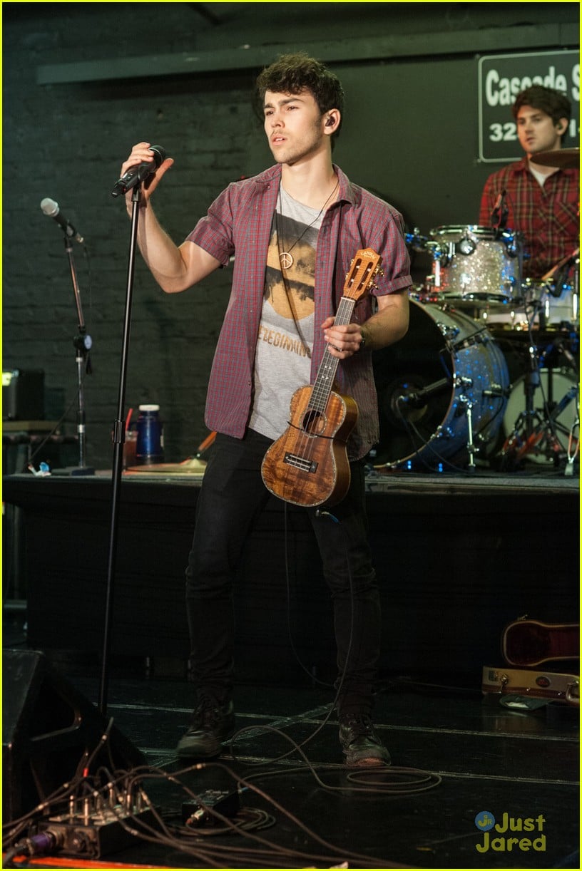 Full Sized Photo Of Max Schneider Starts Off Tour Los Angeles 04 Max