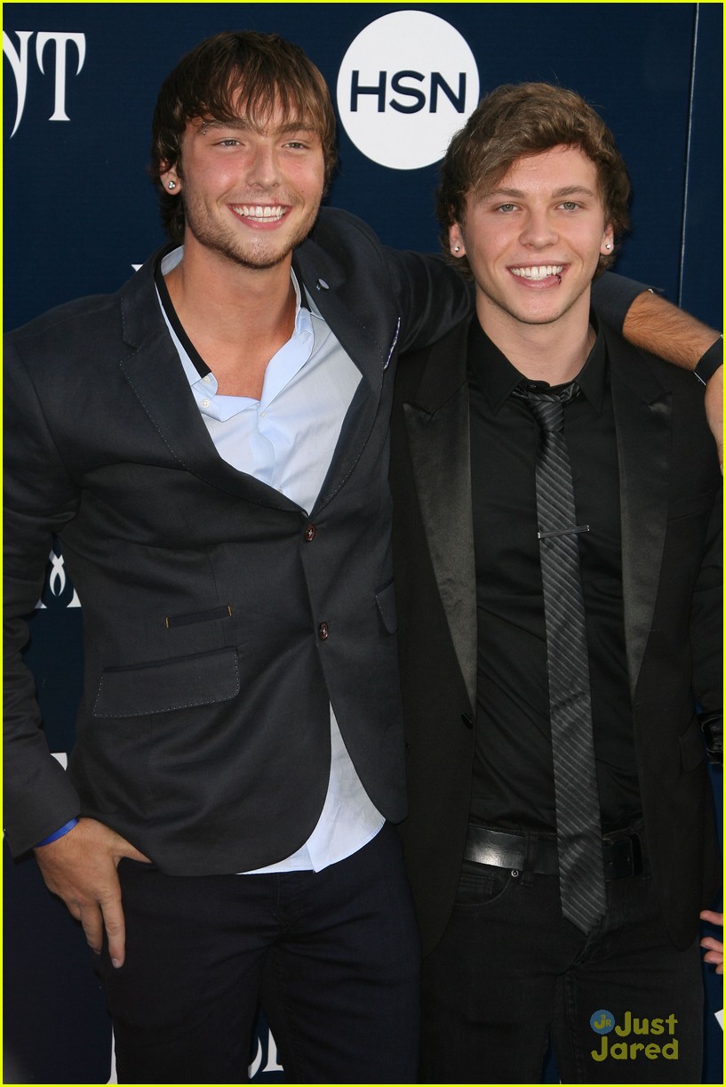 Peyton List & Emblem3: 'Maleficent' Premiere Pics! | Photo 681231 ...