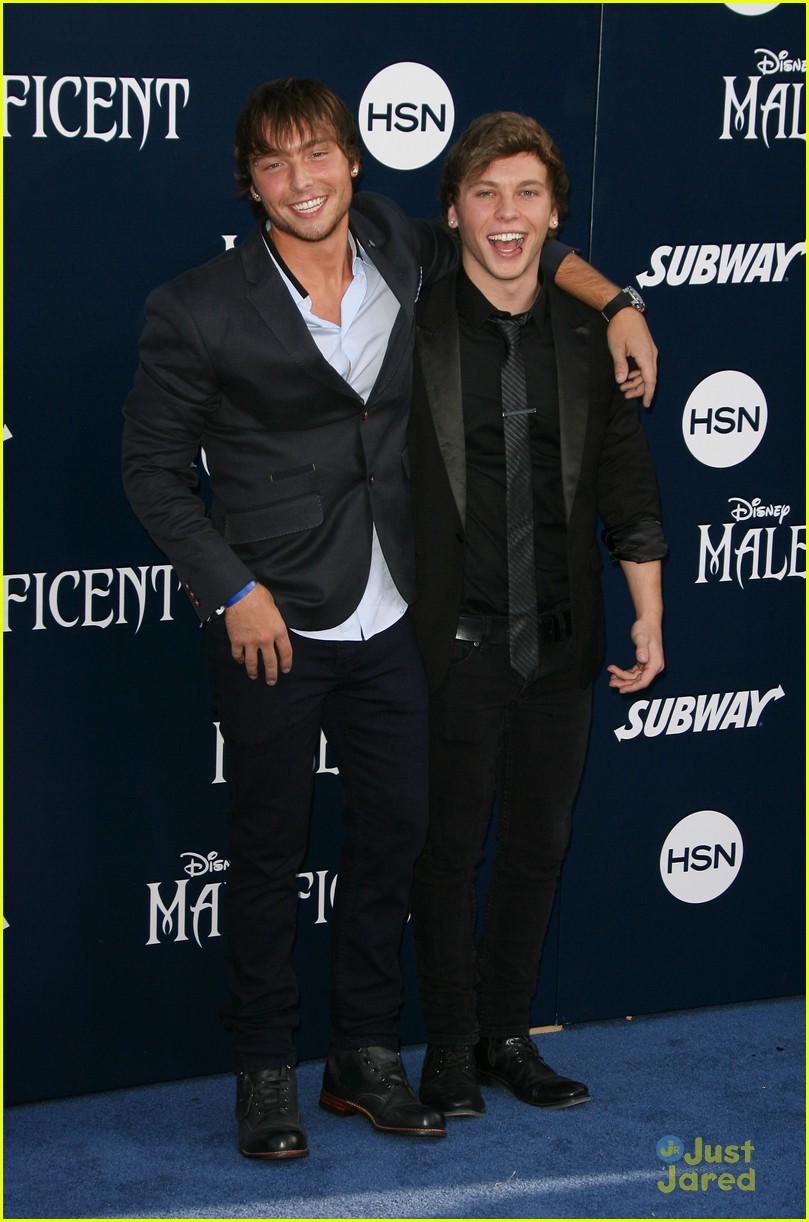 Peyton List & Emblem3: 'Maleficent' Premiere Pics! | Photo 681237 ...