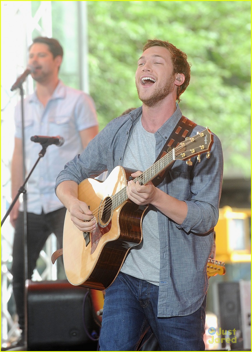 Phillip Phillips Takes The Stage on the 'Today' Show! Photo 690022