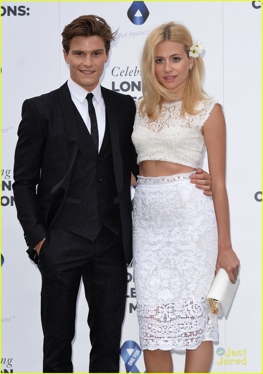 Full Sized Photo of pixie lott oliver cheshire one boys fashion ball 09