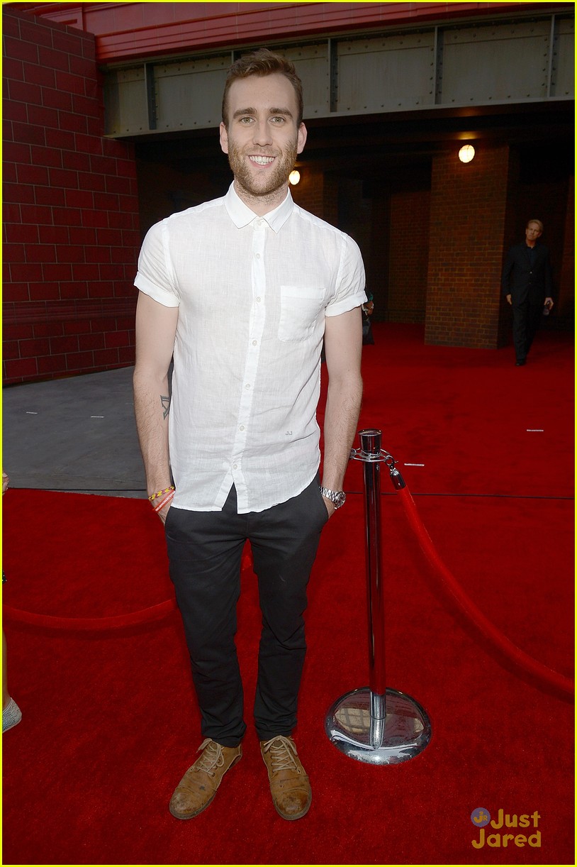 Bonnie Wright & Tom Felton Reunite at Diagon Alley Grand Opening at