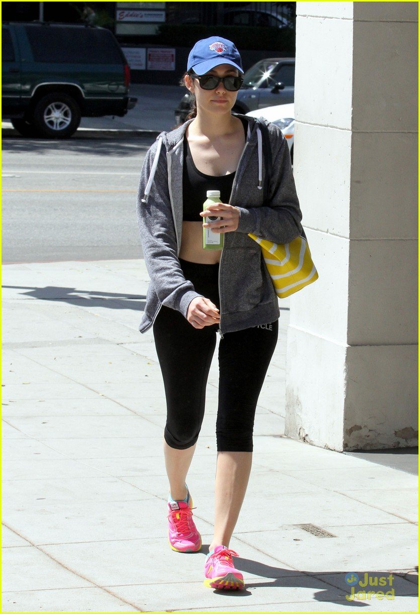 Emmy Rossum Shows Off Her Toned Tummy After A Workout Before Heading ...