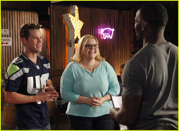 Best Girlfriend Ever? We Think So Mary Beth Surprises Travis on