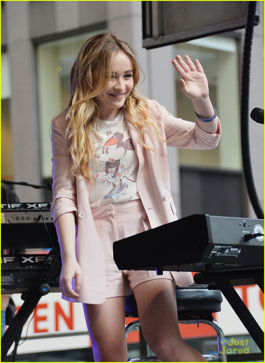 Sabrina Carpenter Performs on 'Fox & Friends' Ahead of 'Girl Meets