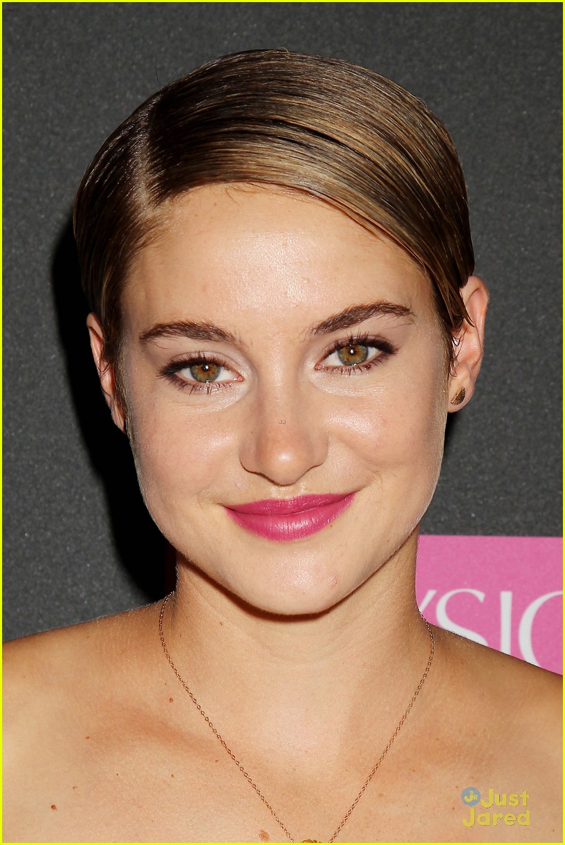 Shailene Woodley Shines Bright at 'The Fault in Our Stars' NYC Premiere