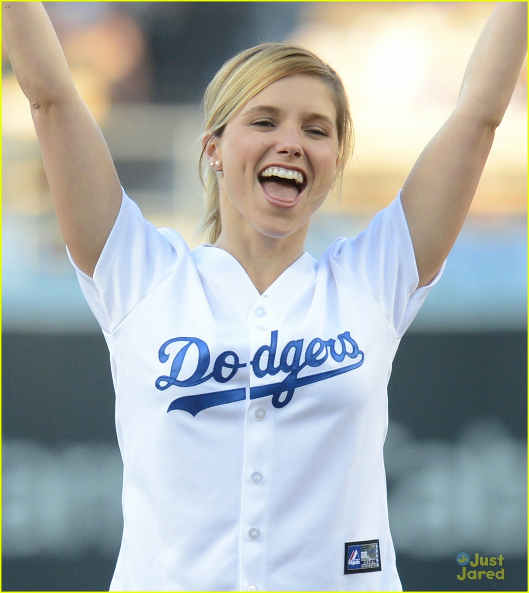 Sophia Bush Throws Perfect First Pitch at L.A. Dodgers Game! (Video