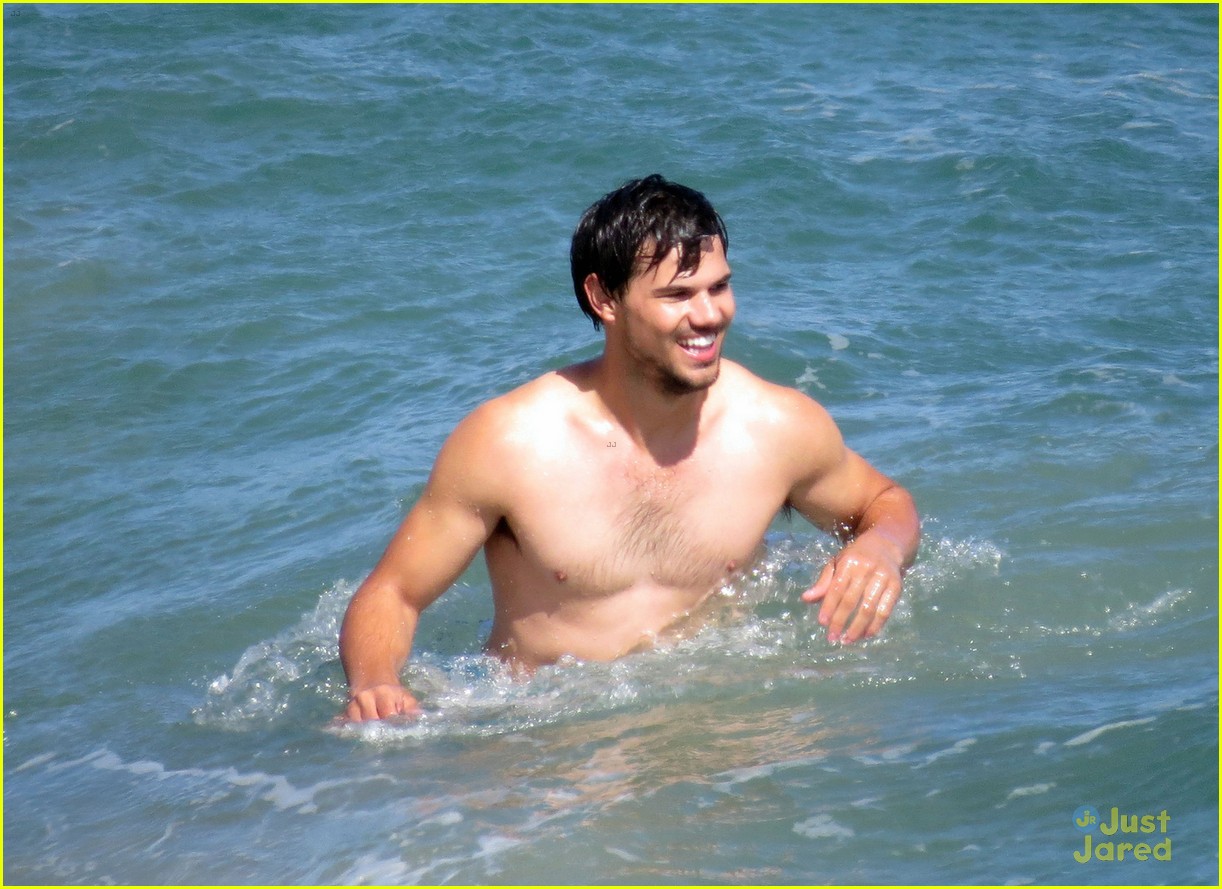 Taylor Lautner Gets Shirtless At The Beach For Run The Tide Photo Photo Gallery