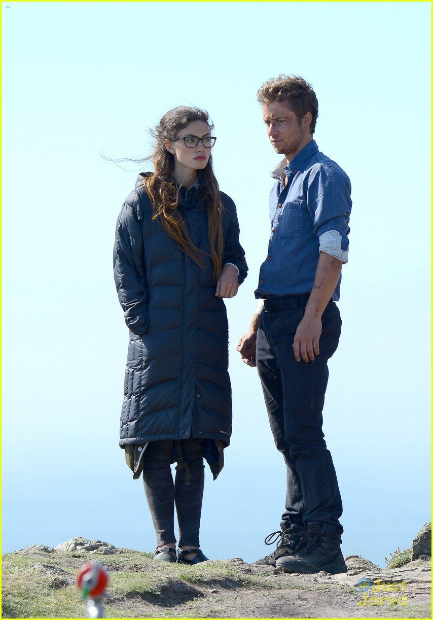 Phoebe Tonkin Wears an Arm Sling While Filming 'Take Down' in Wales