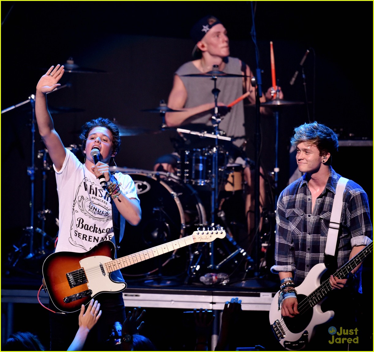 Austin Mahone Turns Up L.A. with The Vamps, Fifth Harmony, & Shawn