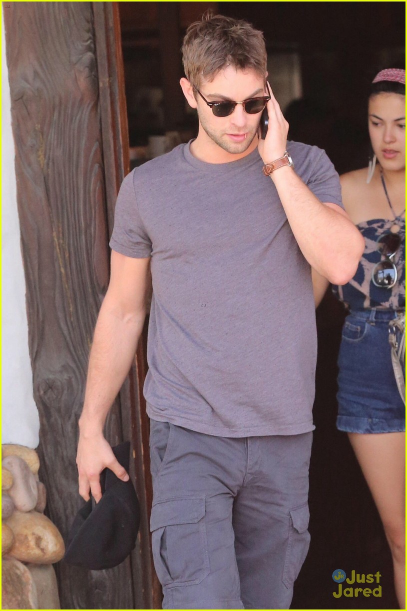 Chace Crawford Starts His Fourth of July at Lunch with Friends! | Photo ...