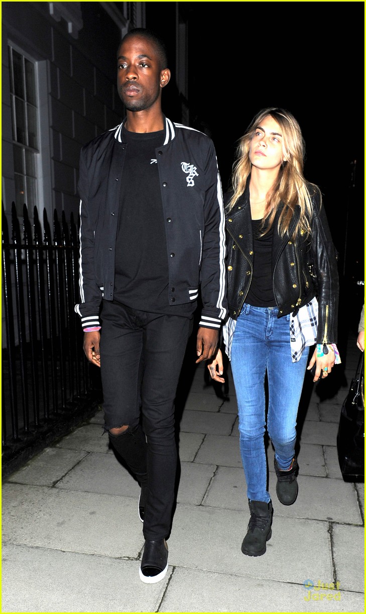 Full Sized Photo of cara delevingne supports ellie goulding at wireless