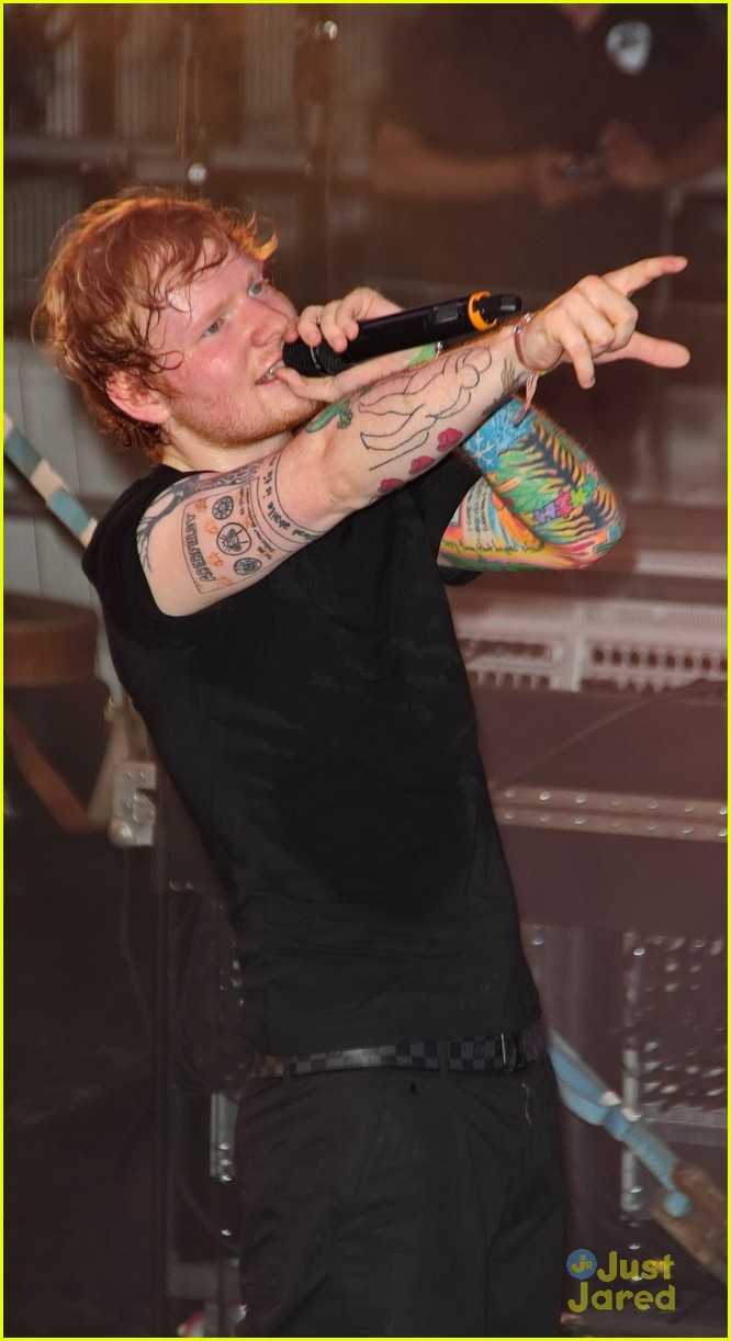 ed-sheeran-s-x-is-the-longest-running-no-1-album-of-the-year-in-the