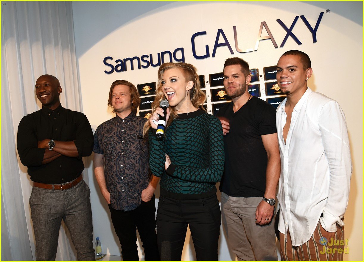 &lsquo;Hunger Games: Mockingjay&rsquo; Cast Members Take Over Comic-Con! | Photo