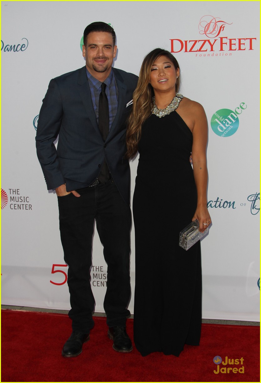 Sarah Hyland Celebrates Dance with 'Hair' Co-Star Jenna Ushkowitz