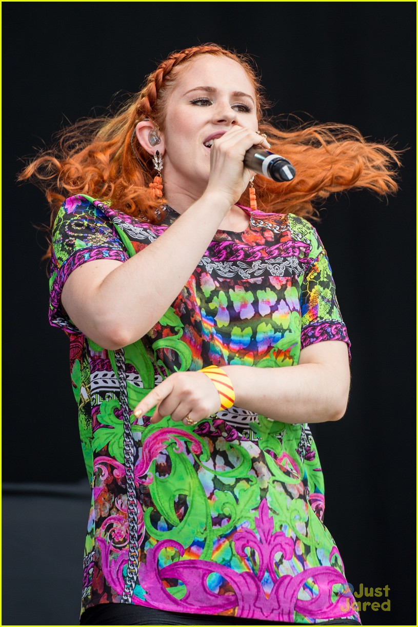 Full Sized Photo Of Katy B Tramlines Festival Global Giving 11 | Katy B ...