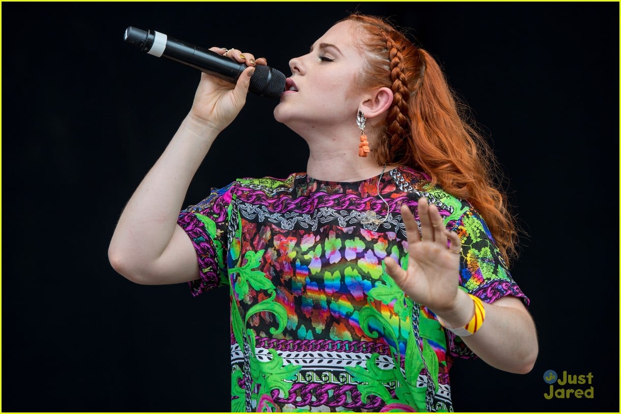 Full Sized Photo Of Katy B Tramlines Festival Global Giving 13 | Katy B ...