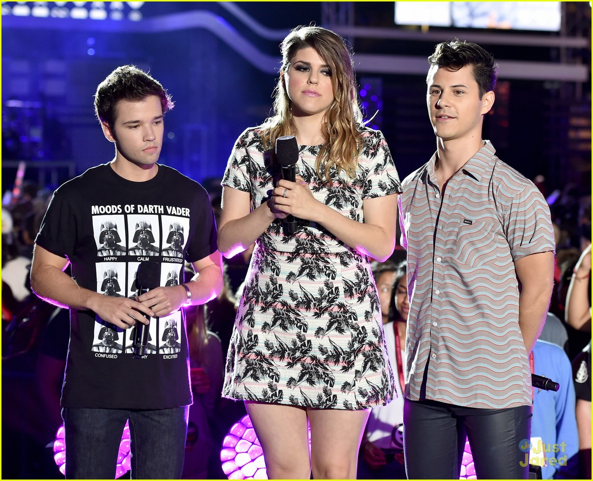 Nathan Kress Goes Into The Storm At Comic Con Photo Photo Gallery Just Jared Jr