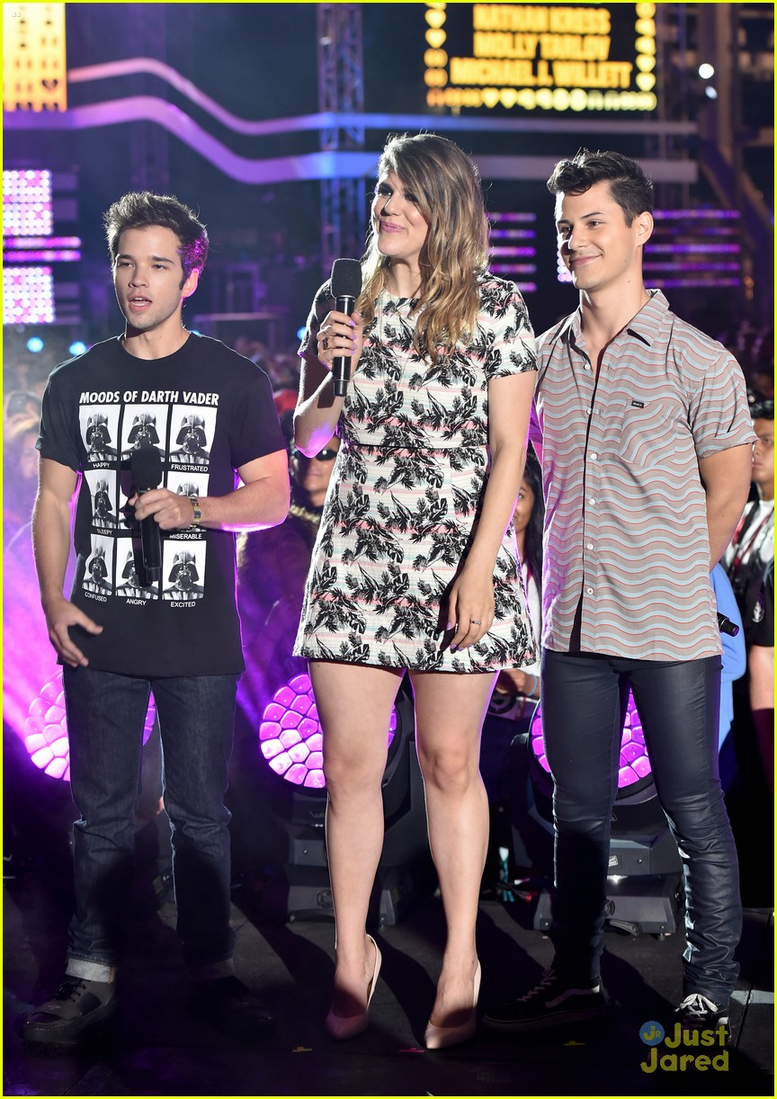 Full Sized Photo of nathan kress sdcc storm signing mtvu fandom awards