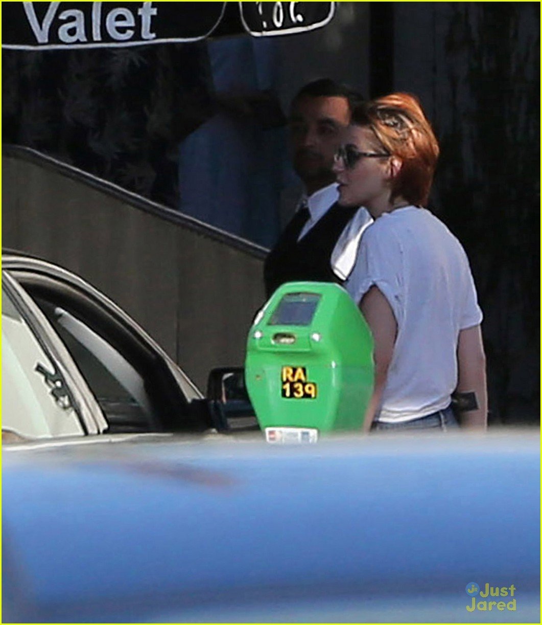 Full Sized Photo of kristen stewart lunch after drag jenny lewis video