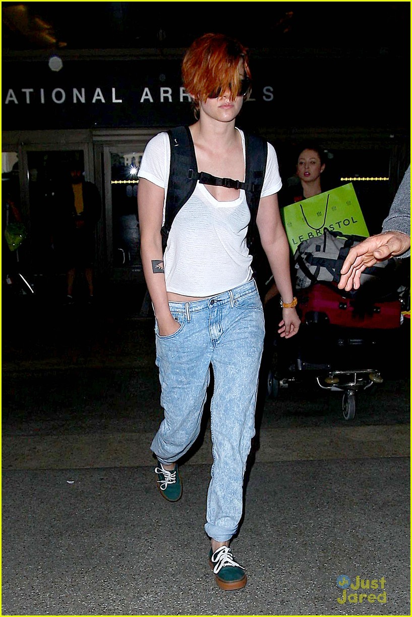 Full Sized Photo Of Kristen Stewart Wears Her New Short Hair Messy 13 Kristen Stewart Flaunts 0097