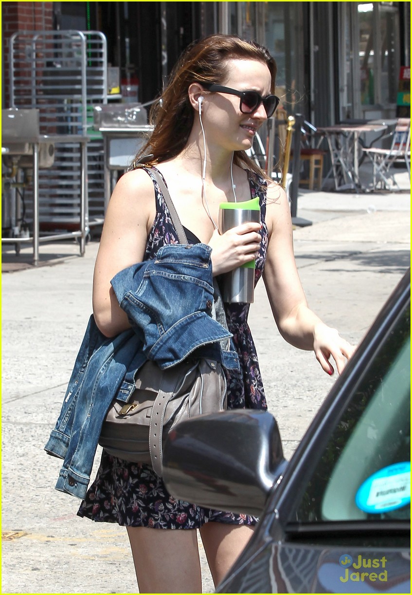 Leighton Meester Catches an Uber Car to Work | Photo 698617 - Photo ...
