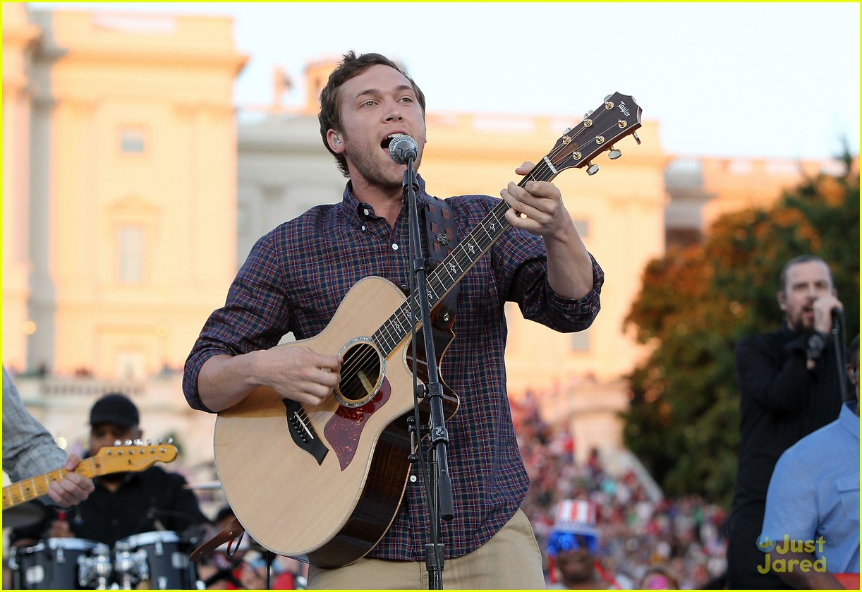 Jordin Sparks & Phillip Phillips Peform at Capitol Fourth 2014! | Photo