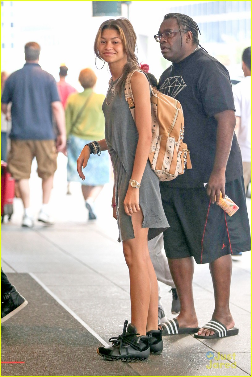 Zendaya Goes Makeup Free While in the Big Apple!: Photo 699930, Zendaya  Pictures