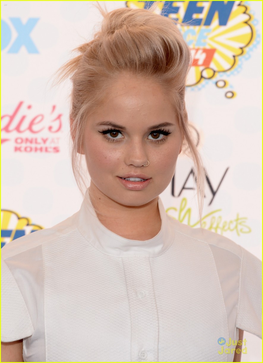 Debby Ryan Shuts Down The Style Competition at Teen Choice Awards 2014