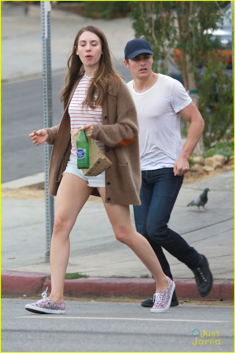 dave franco girlfriend alison brie hold hands 13