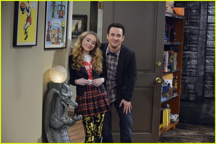 Riley Goes Geeky & Topanga Relives The Past In An All-New 'Girl Meets ...