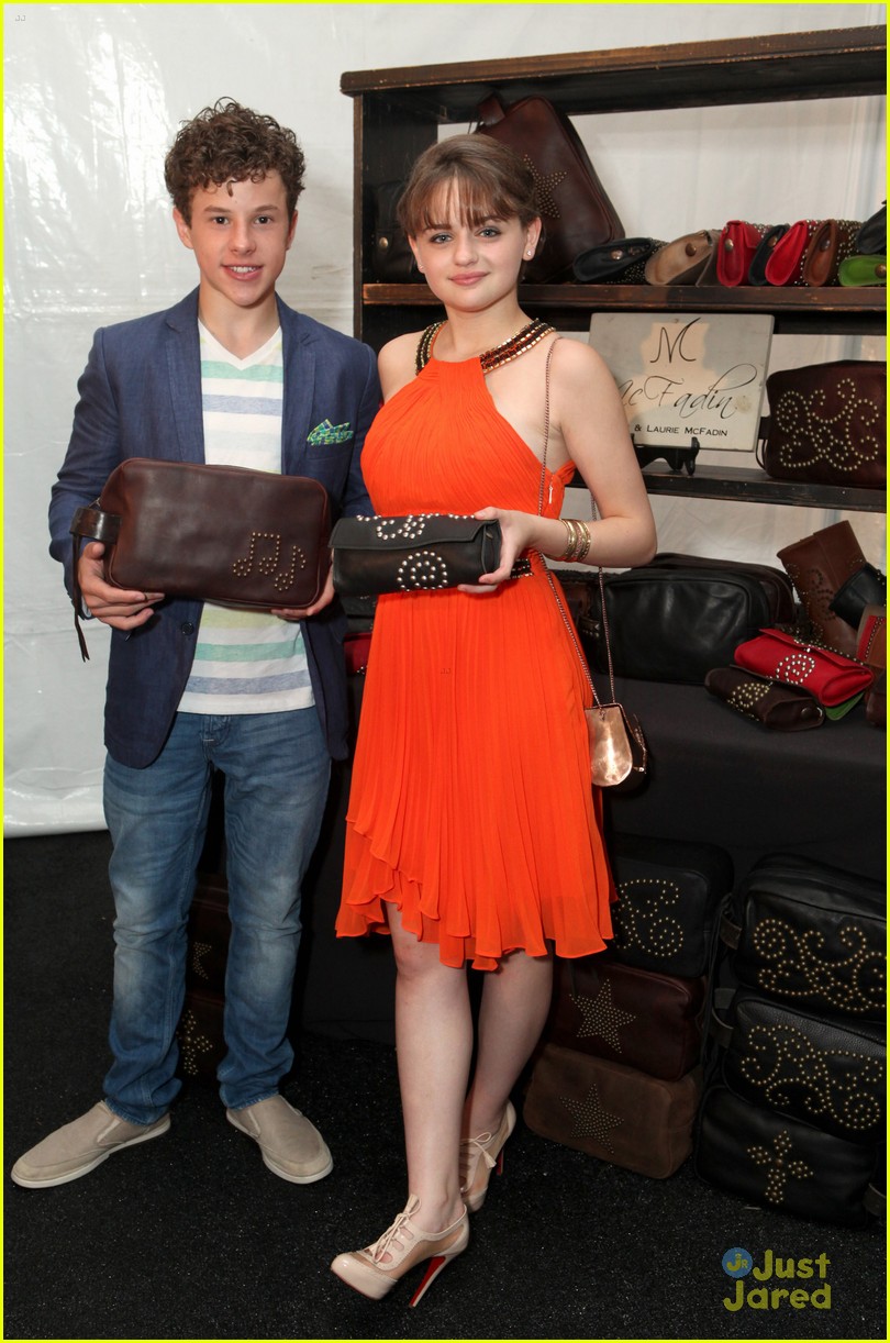 joey king nolan gould teen choice awards 23