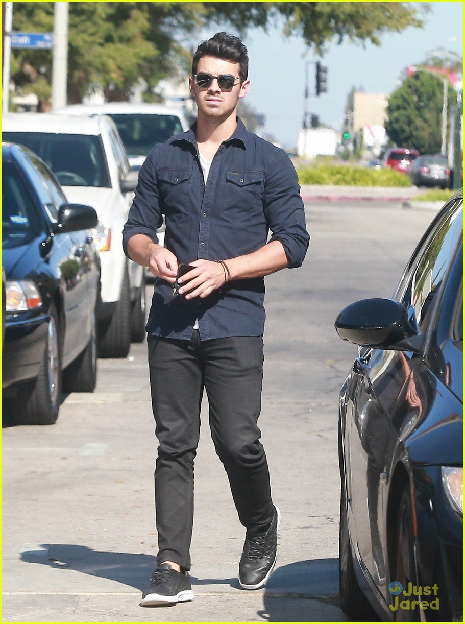 Joe Jonas: Get Details on His 25th Birthday Bash! | Photo 711445 ...