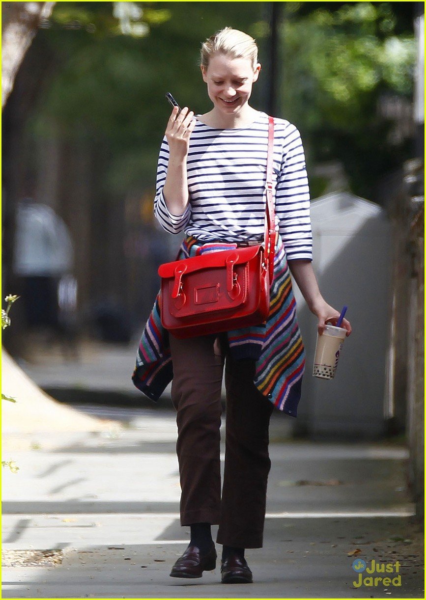 mia wasikowska street style