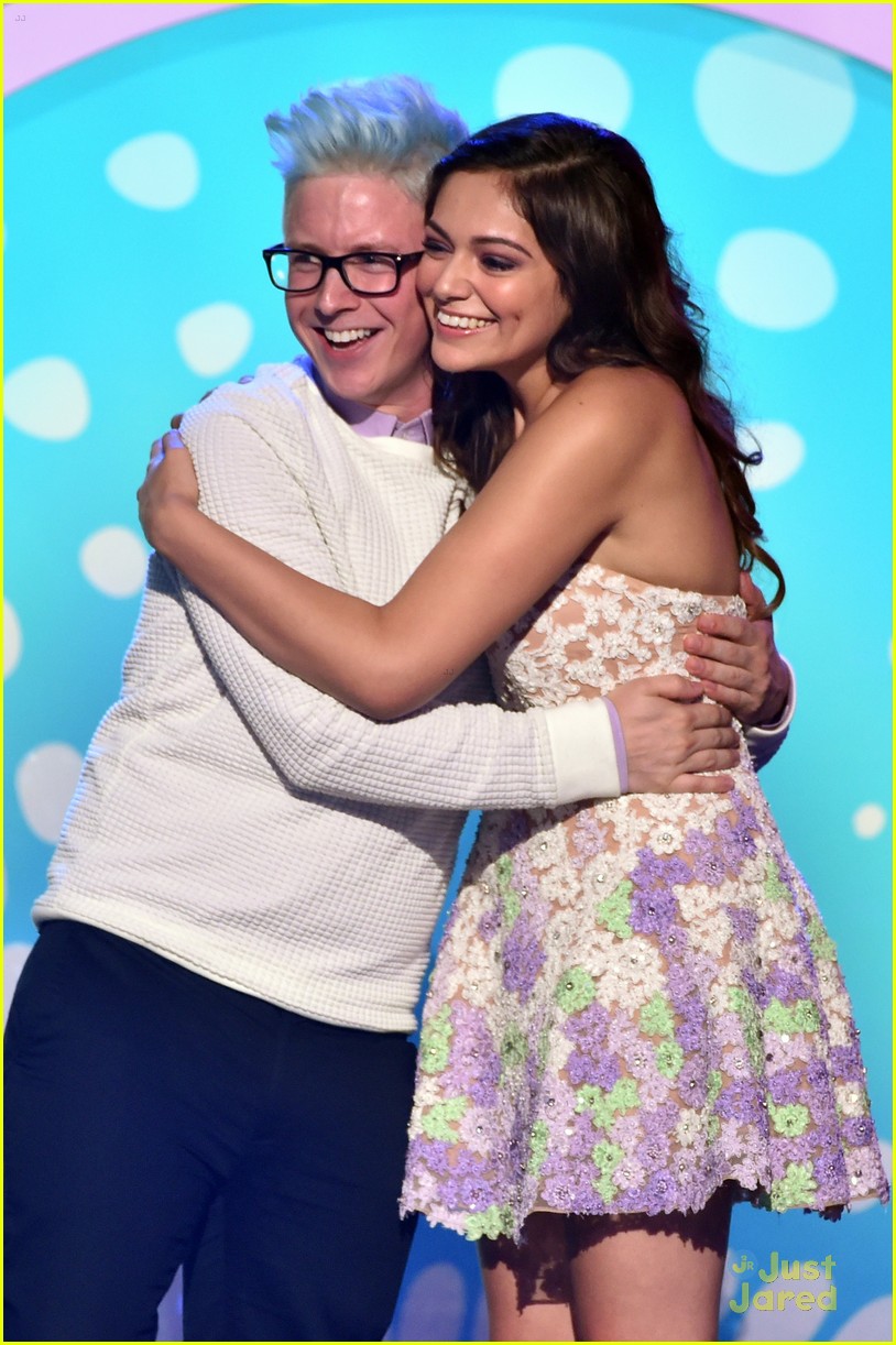 Bethany Mota And Tyler Oakley Win The Web At Teen Choice Awards 2014 Photo 705500 Photo 4127