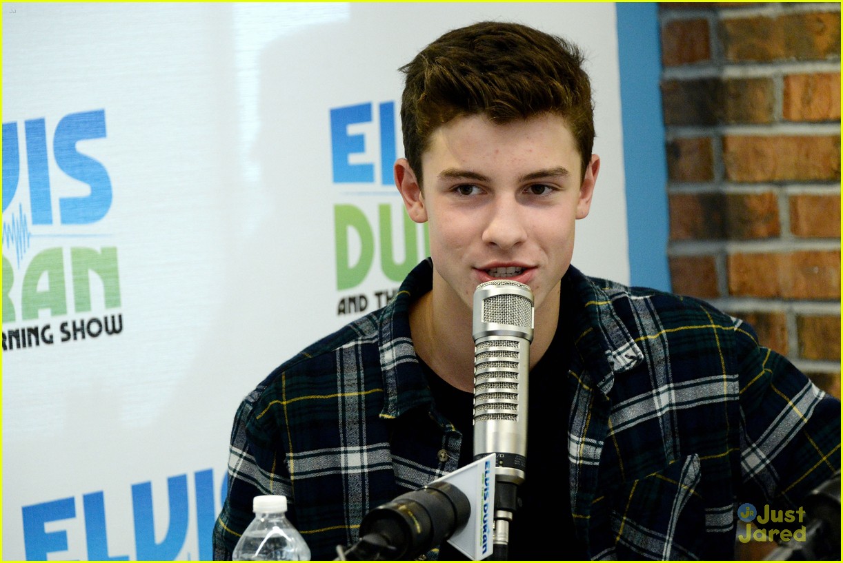 Shawn Mendes Sings 'Life Of The Party' on Elvis Duran Morning Show