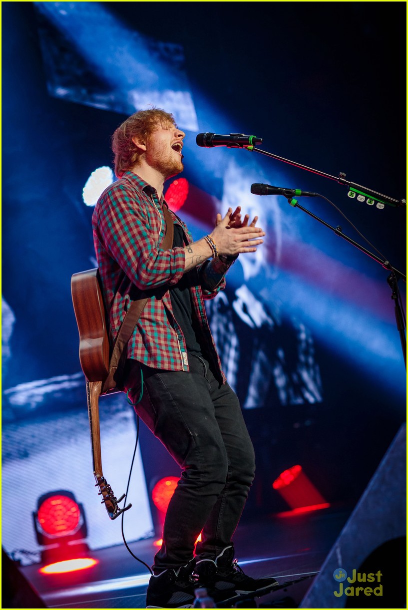 Full Sized Photo of ed sheeran las vegas performance 26 Ed Sheeran