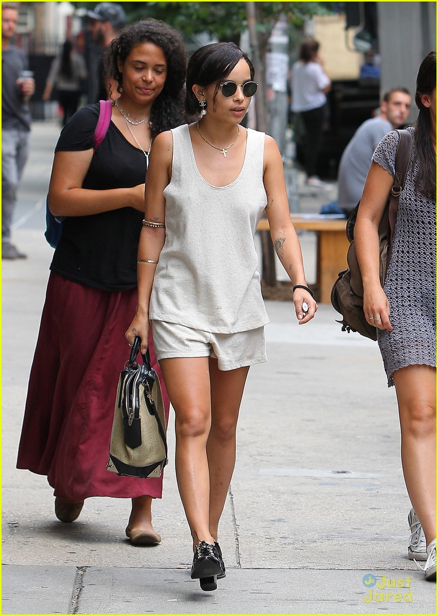 Zoe Kravitz: Jennifer Lawrence & Shailene Woodley are Both 'Very ...