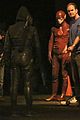 stephen amell grant gustin arrow flash xover more pics 10