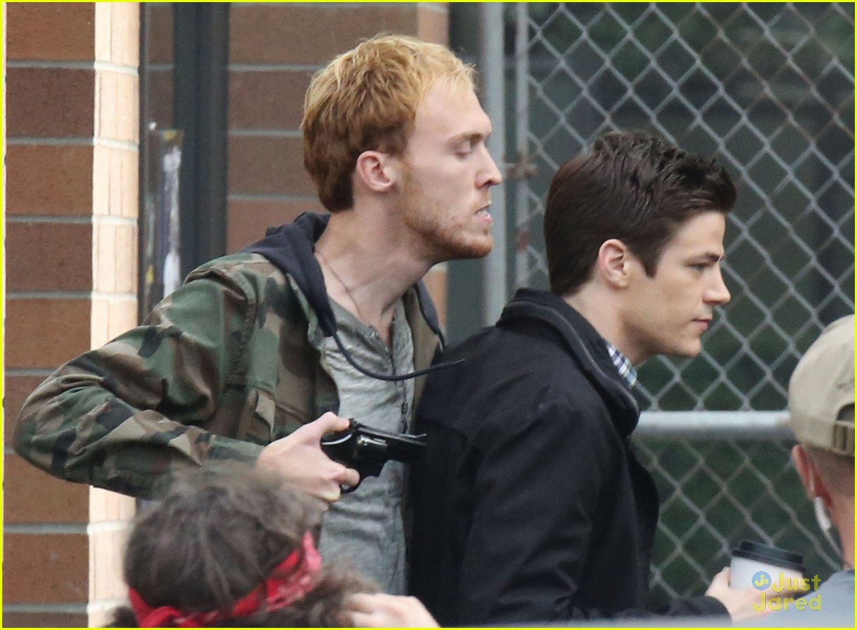 Full Sized Photo of grant gustin gun scene the flash 07 | Grant Gustin ...