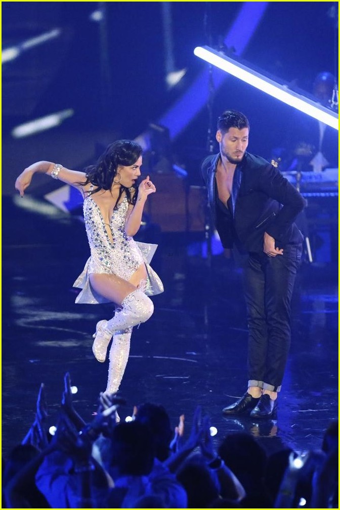 Janel Parrish And Val Chmerkovskiy Bring Sexy Back With Dwts Jive See The Pics Photo 719308