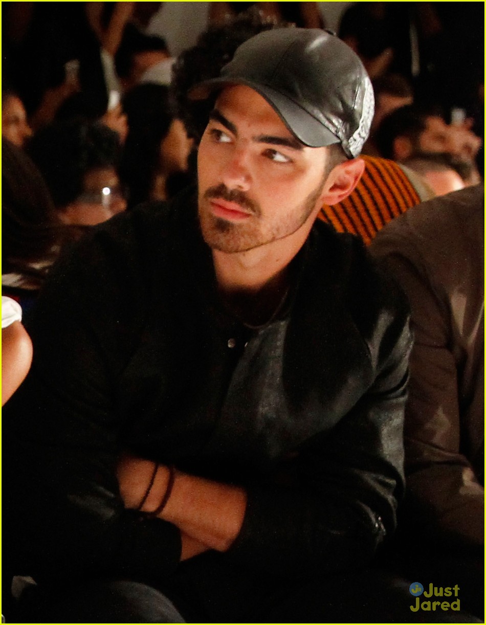 Joe Jonas Goes Back to 'Public School' at NYFW Photo 715473 Photo