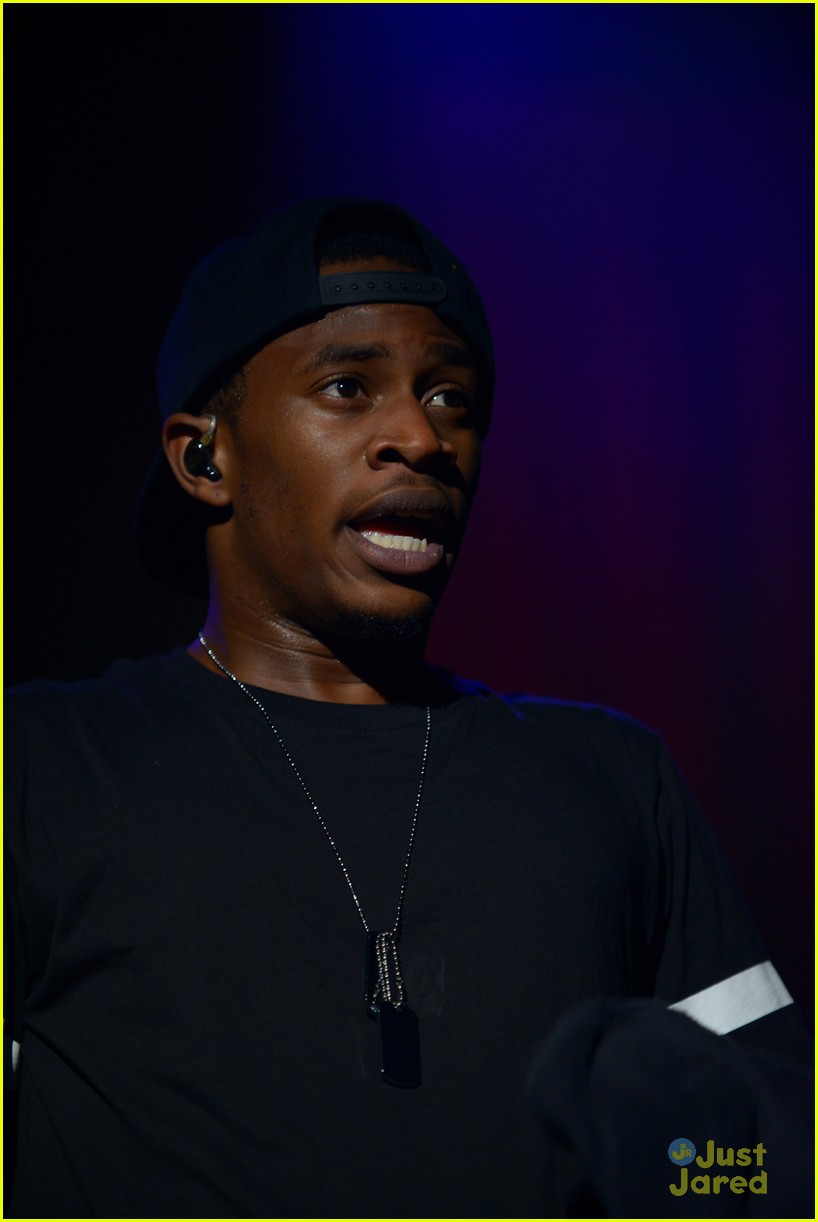 Full Sized Photo of mkto demi lovato perform miami 01 | MKTO Are a