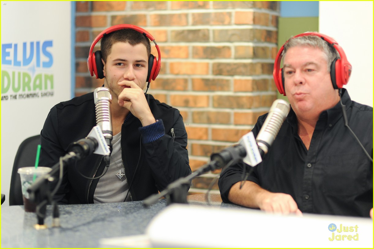 Nick Jonas Performs Acoustic Version of 'Jealous' Watch Now! Photo