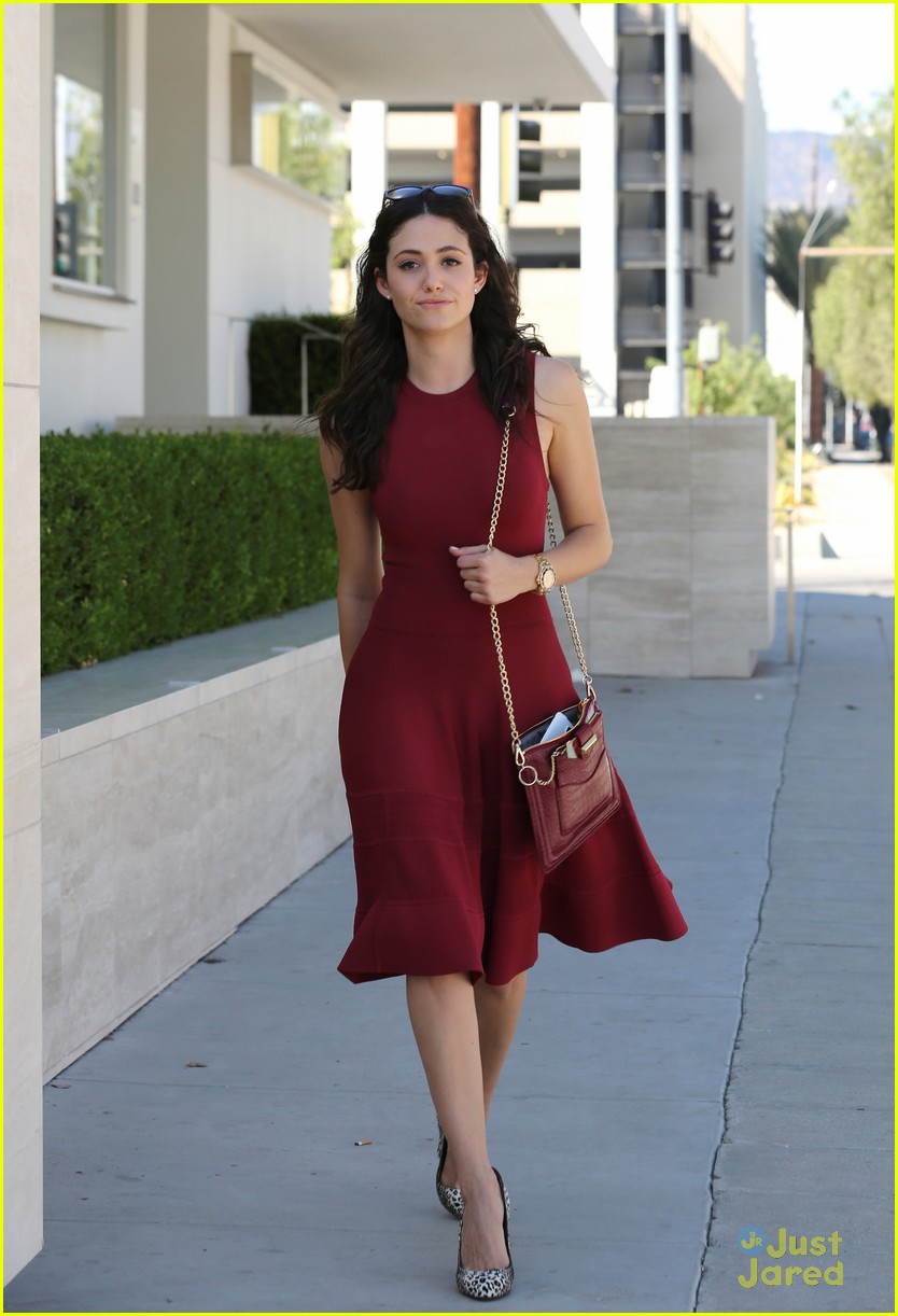 Emmy Rossum has the Funniest Conversation with Her 'Shameless' Co-Star