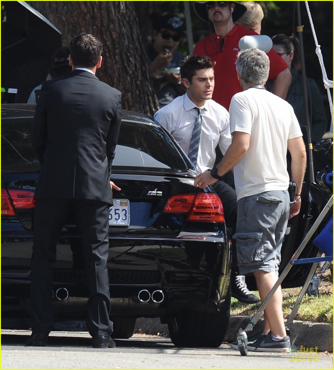 Zac Efron Switches into a Suit on 'We Are Your Friends' Set | Photo ...