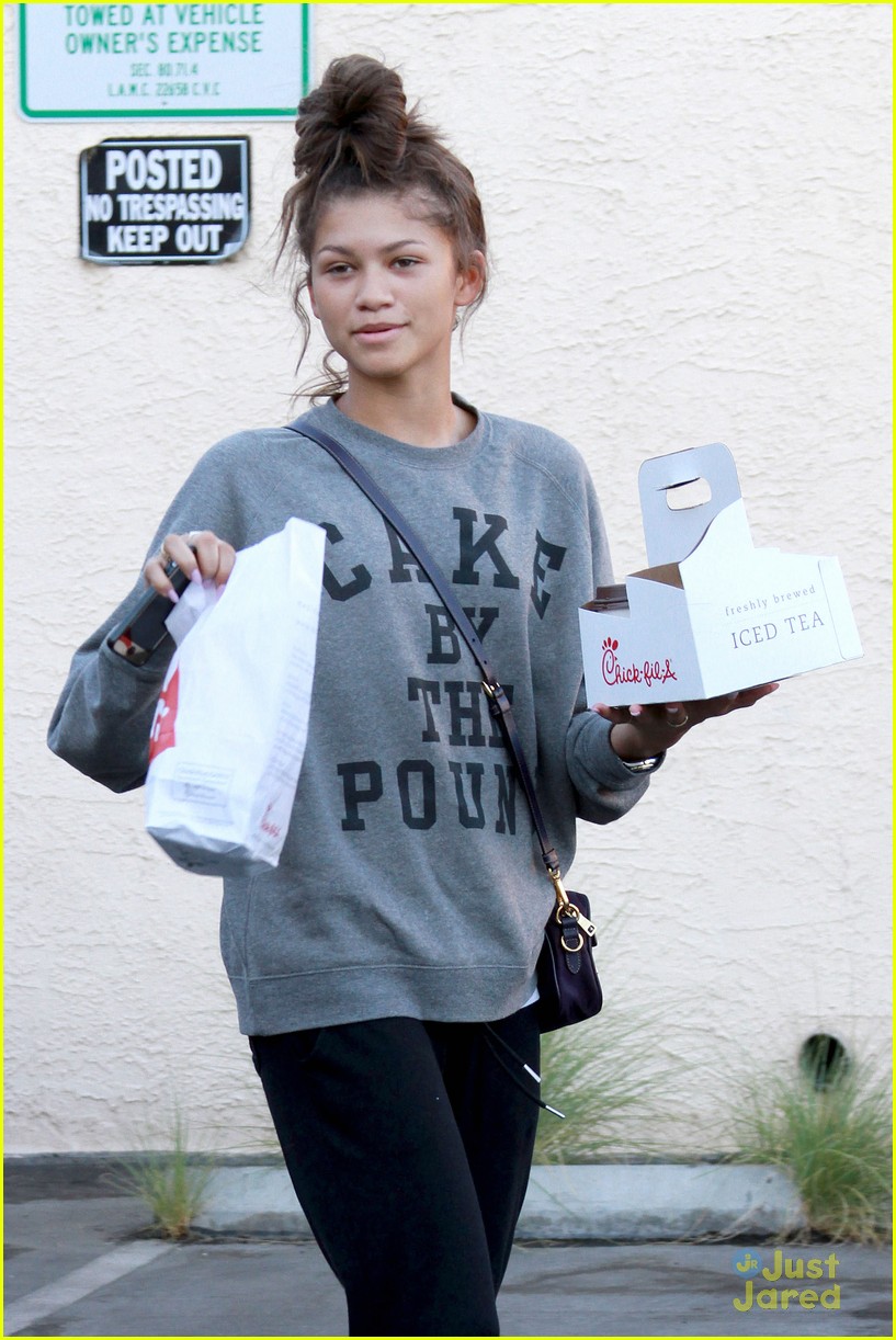 Zendaya & Janel Parrish Get Ready for Dancing with the Stars' Movie