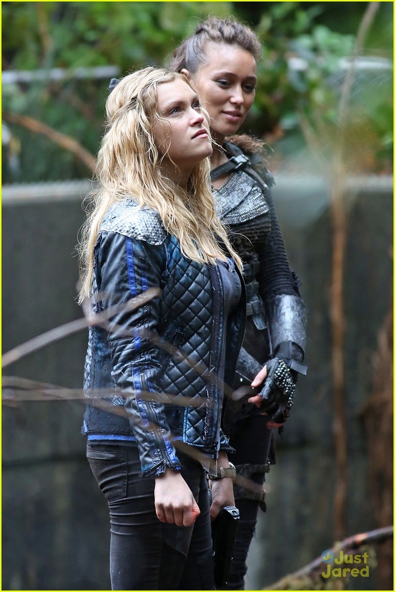 Eliza Taylor Heads Back Into The Woods On 'the 100' 